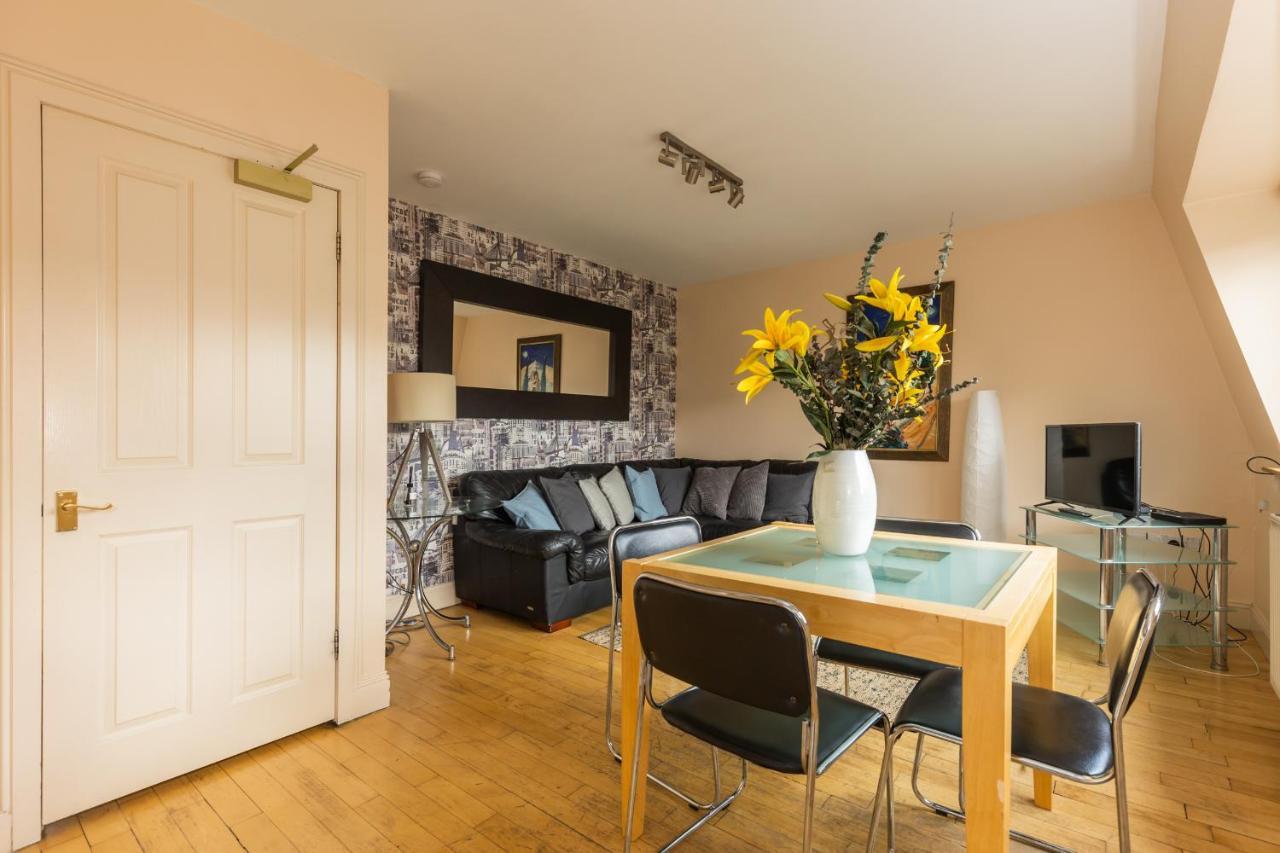 Amazing Castle View Apartment Edinburgh Bagian luar foto