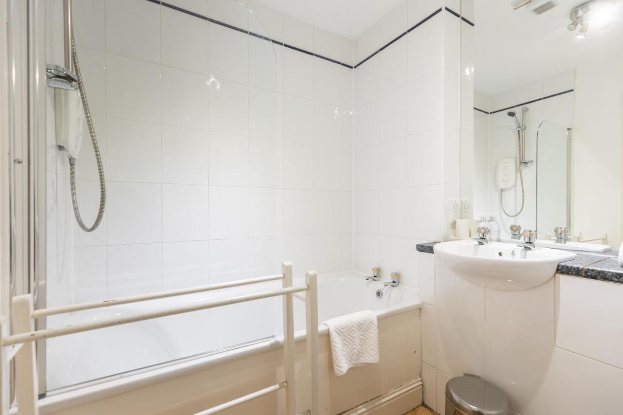 Amazing Castle View Apartment Edinburgh Bagian luar foto