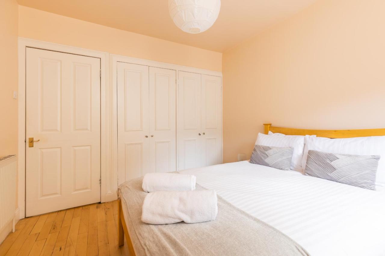 Amazing Castle View Apartment Edinburgh Bagian luar foto